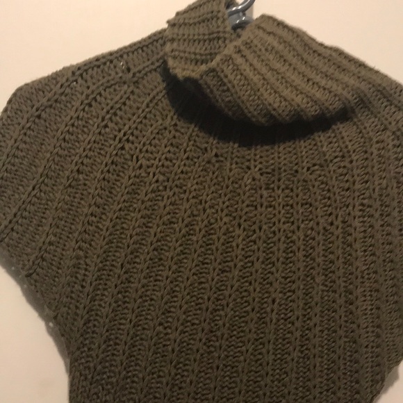 Sweater - Picture 2 of 3